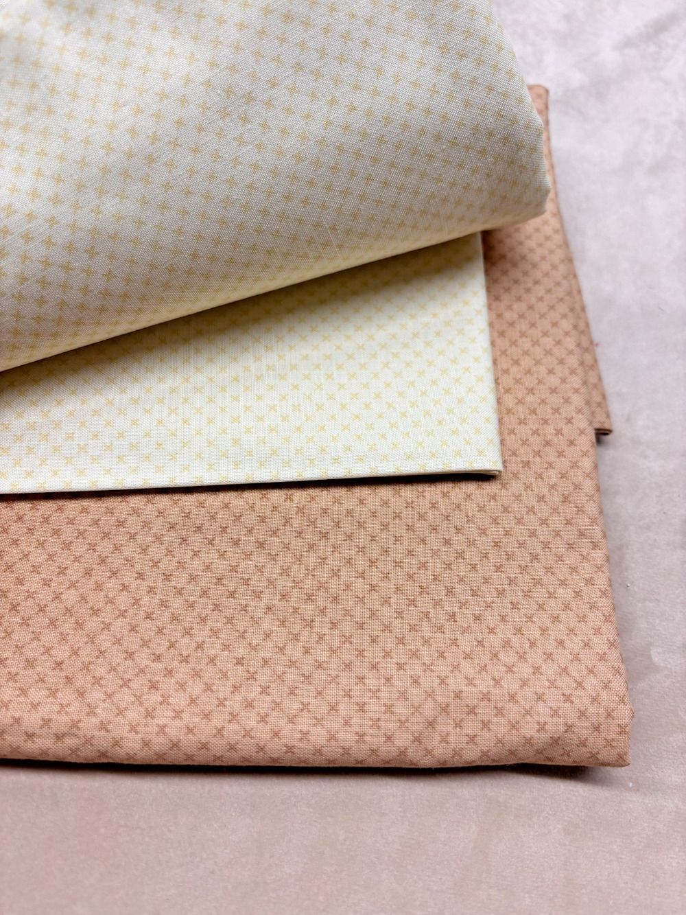 Riley Blake Kisses Quilting Fabric Lot 2 Yards Cream Tan Doodlebug Cotton